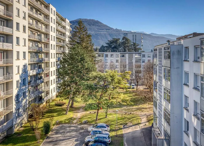 Le Perroquet - Parking - Campus * Saint-Martin-dʼHères